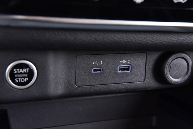 Nissan Rogue Vehicle Image 16