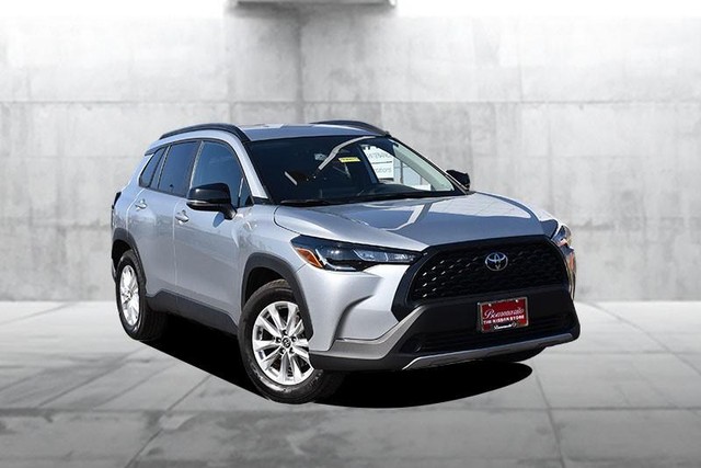 Toyota Corolla Cross Vehicle Image 02