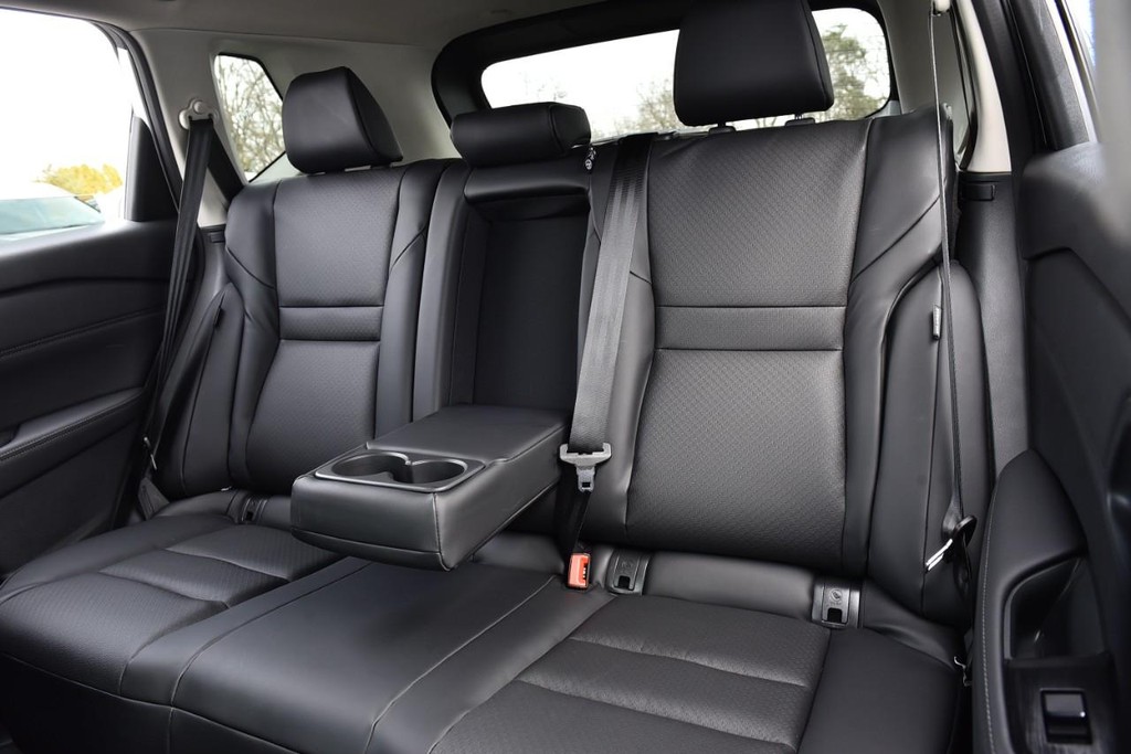 Nissan Rogue Vehicle Full-screen Gallery Image 25