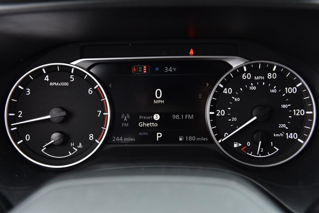 Nissan Rogue Vehicle Image 12