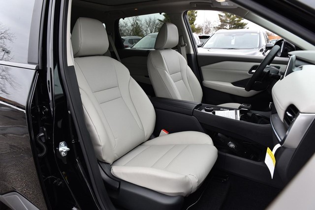 Nissan Rogue Vehicle Image 20