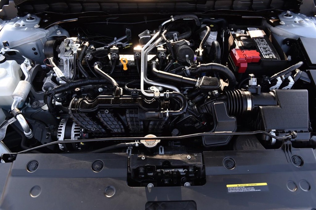 Nissan Altima Vehicle Image 24