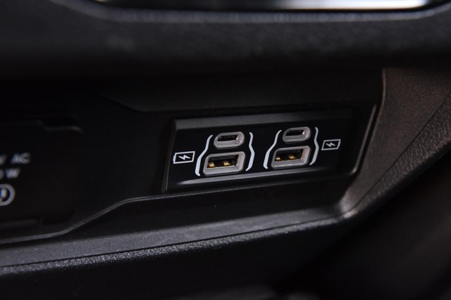 Jeep Grand Cherokee L Vehicle Image 31