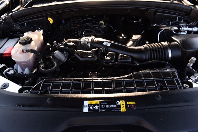 Jeep Grand Cherokee L Vehicle Image 35