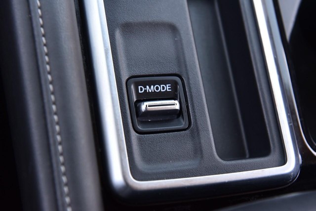 Nissan Pathfinder Vehicle Image 21