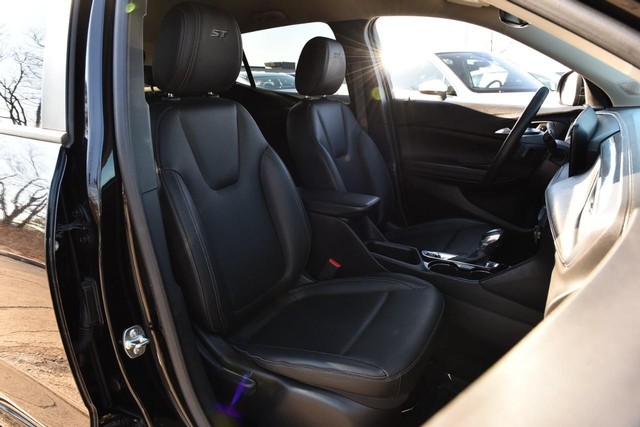 Buick Encore GX Vehicle Image 21