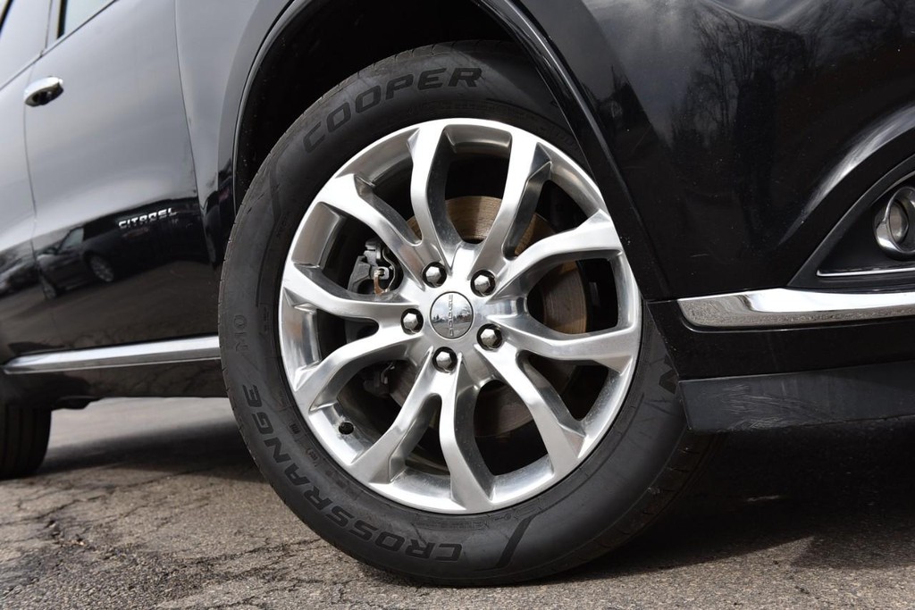 Dodge Durango Vehicle Full-screen Gallery Image 3