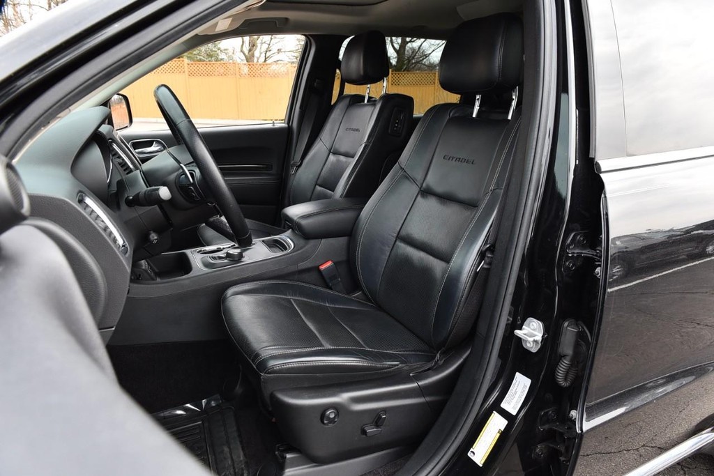 Dodge Durango Vehicle Full-screen Gallery Image 22