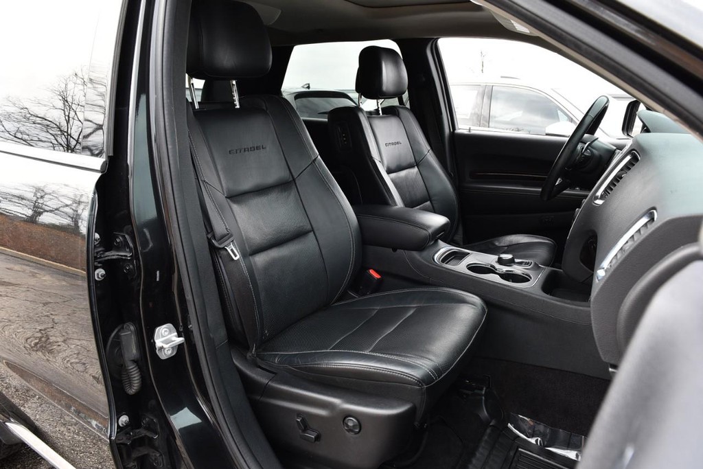Dodge Durango Vehicle Full-screen Gallery Image 23