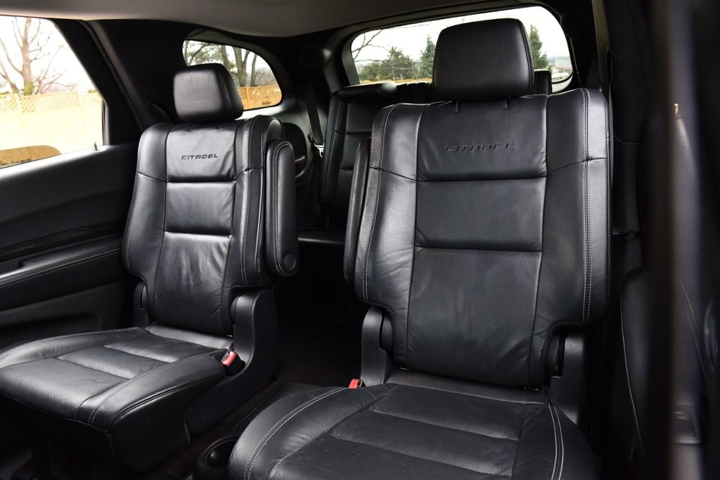 Dodge Durango Vehicle Full-screen Gallery Image 25