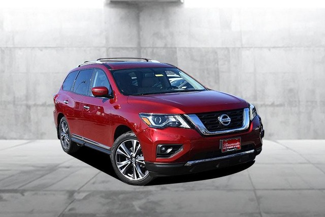 Nissan Pathfinder Vehicle Image 02