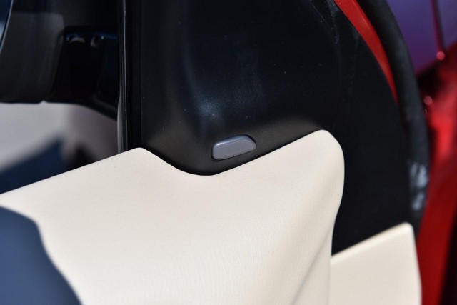 Nissan Pathfinder Vehicle Image 11