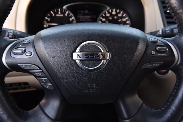 Nissan Pathfinder Vehicle Image 26