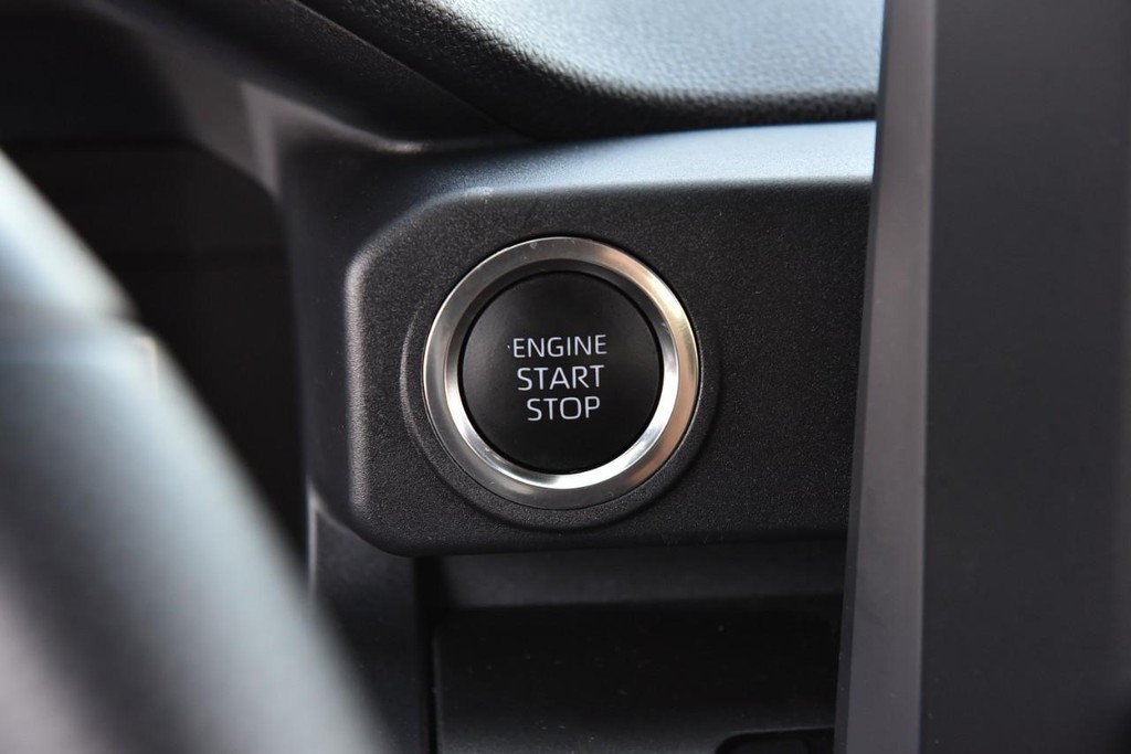 Toyota 4Runner Vehicle Image 18