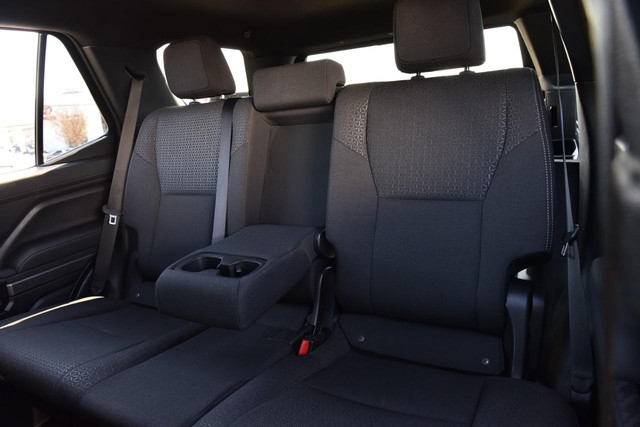 Toyota 4Runner Vehicle Image 22