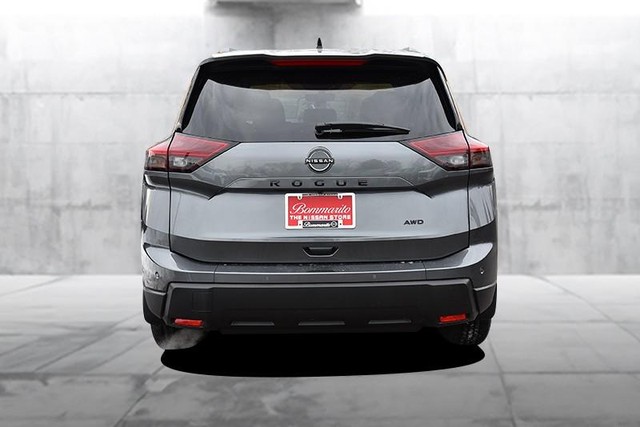 Nissan Rogue Vehicle Image 06