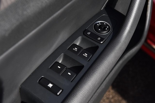 Hyundai Sonata Vehicle Image 09