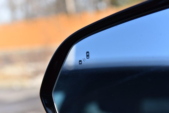 Hyundai Sonata Vehicle Image 11