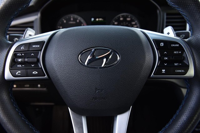 Hyundai Sonata Vehicle Image 22