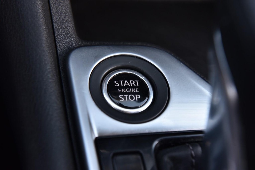 Nissan Sentra Vehicle Image 17