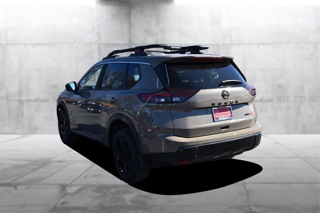 Nissan Rogue Vehicle Full-screen Gallery Image 7