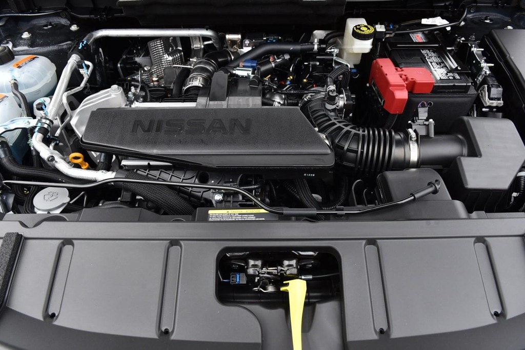 Nissan Rogue Vehicle Full-screen Gallery Image 30