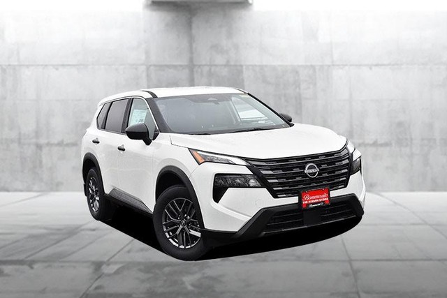 Nissan Rogue Vehicle Image 02