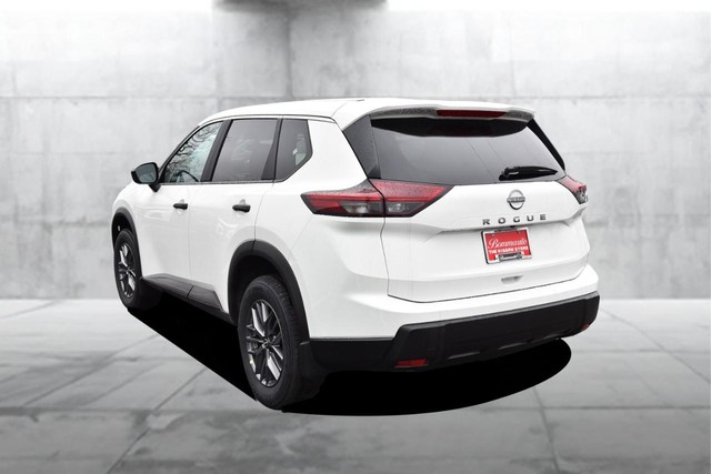 Nissan Rogue Vehicle Image 07
