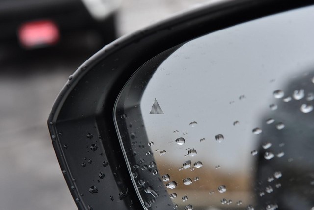 Nissan Rogue Vehicle Image 10