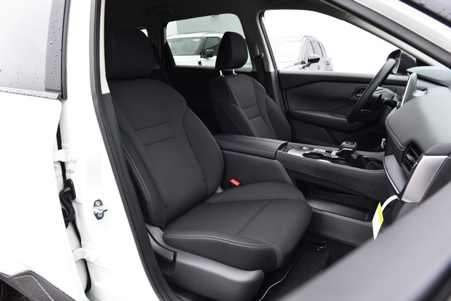 Nissan Rogue Vehicle Image 20