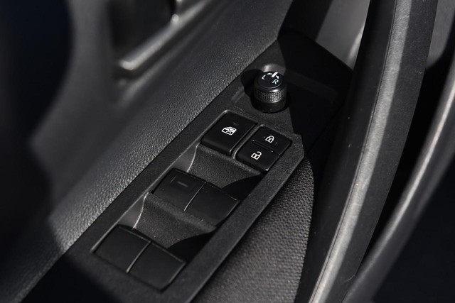 Toyota Corolla Vehicle Image 09