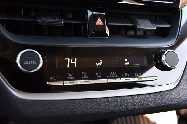 Toyota Corolla Vehicle Image 14