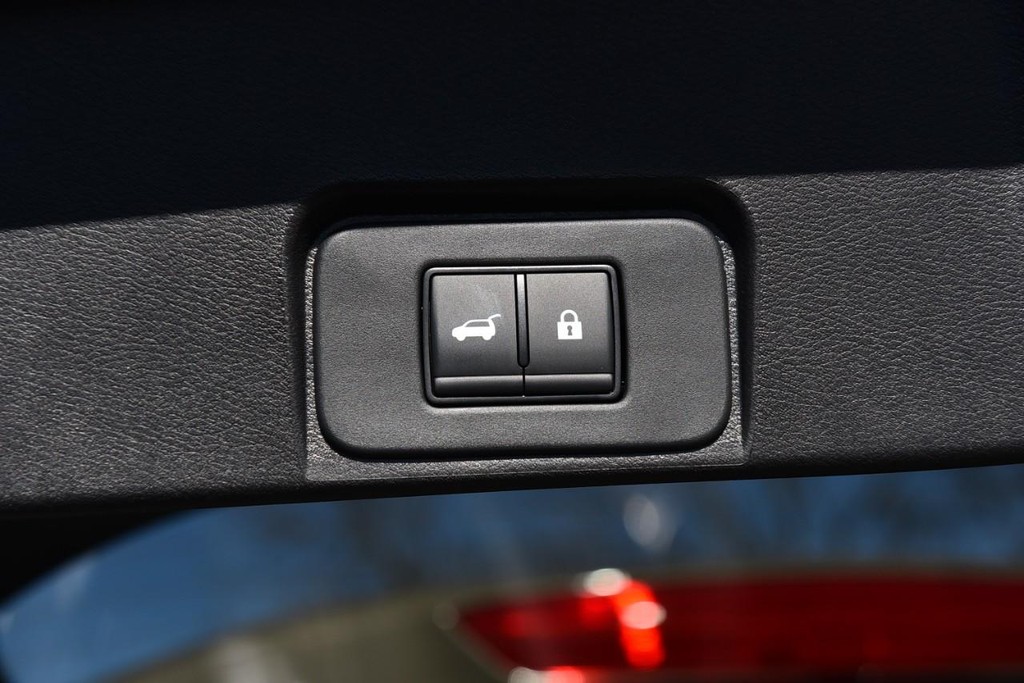 Nissan Rogue Vehicle Image 29