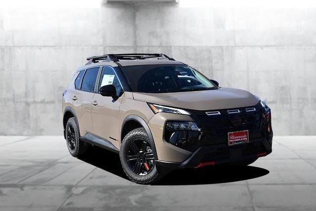 Nissan Rogue Vehicle Image 02