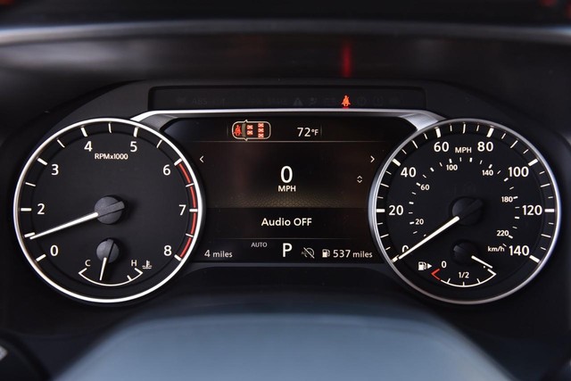 Nissan Rogue Vehicle Image 13