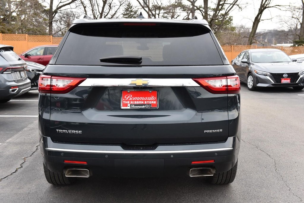 Chevrolet Traverse Vehicle Full-screen Gallery Image 6