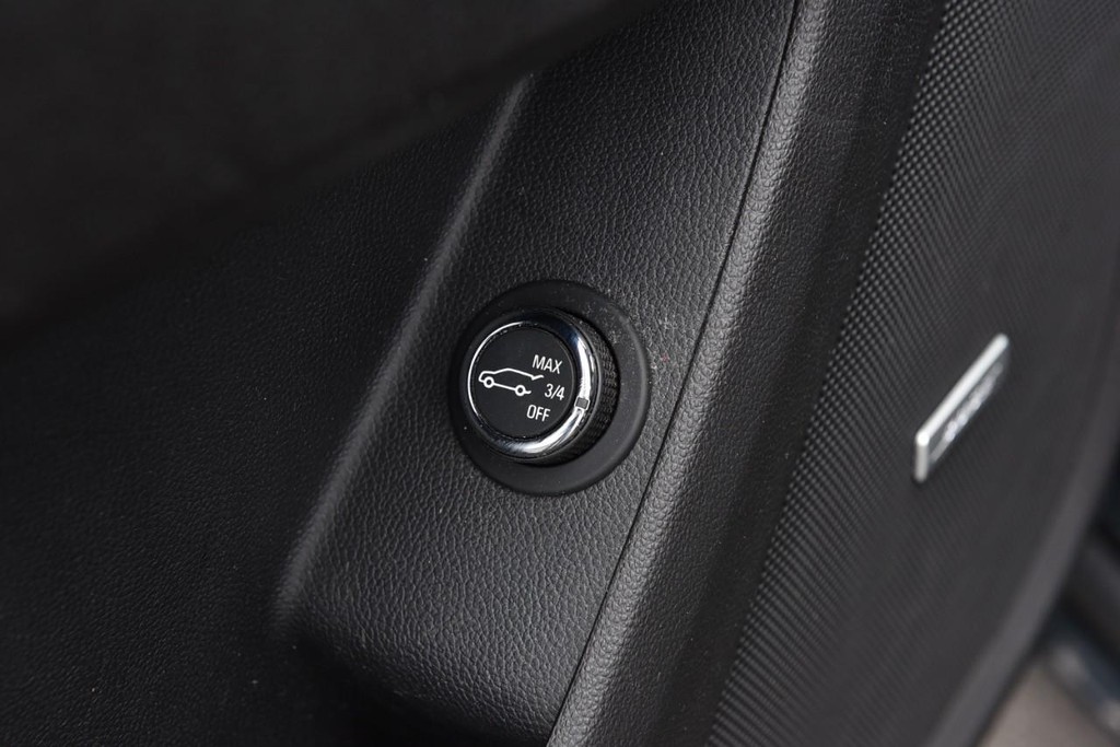 Chevrolet Traverse Vehicle Full-screen Gallery Image 10