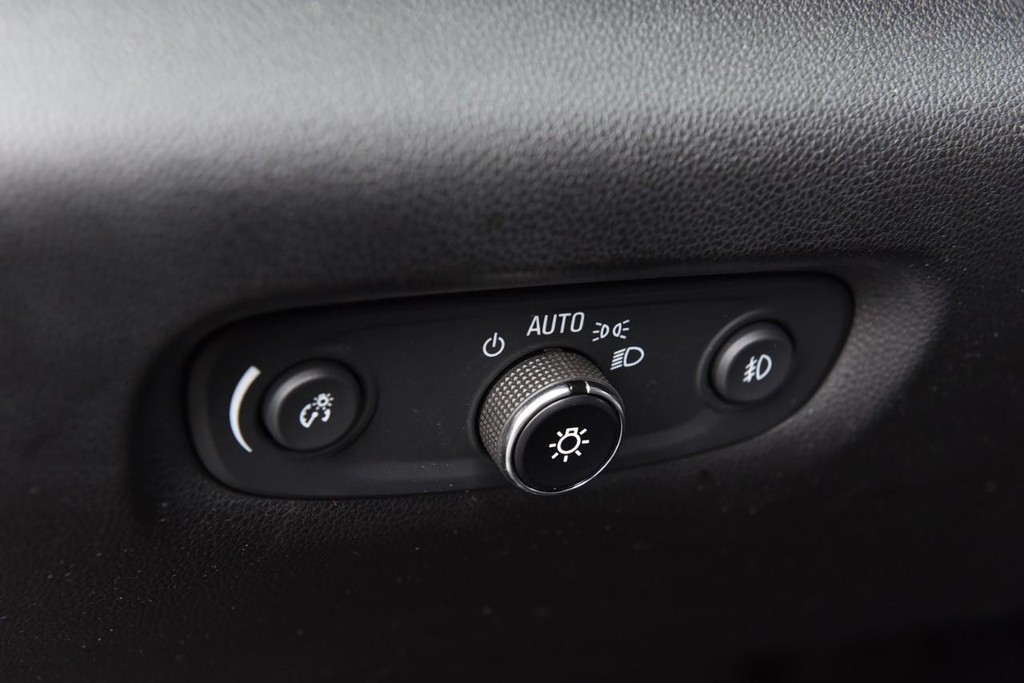 Chevrolet Traverse Vehicle Full-screen Gallery Image 14