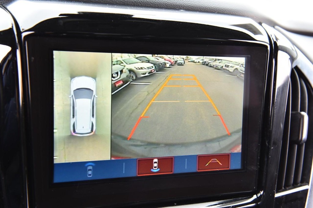 Chevrolet Traverse Vehicle Full-screen Gallery Image 16