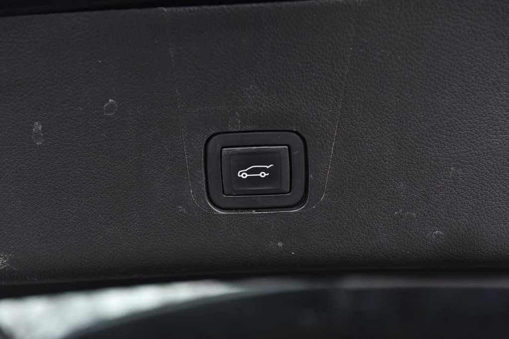 Chevrolet Traverse Vehicle Full-screen Gallery Image 33