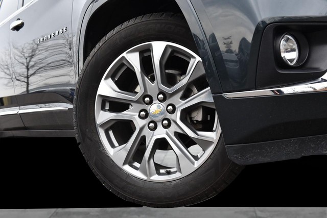 Chevrolet Traverse Vehicle Image 03