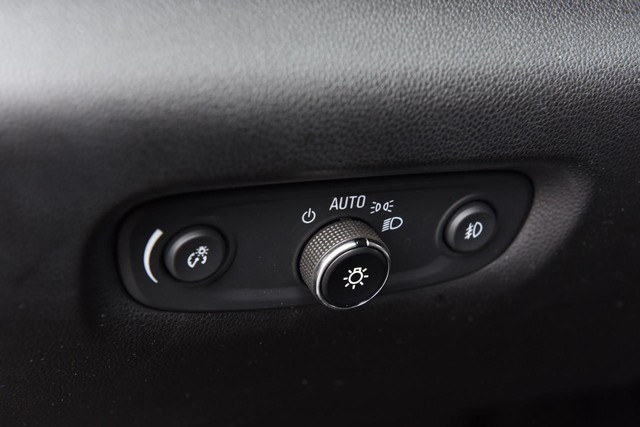 Chevrolet Traverse Vehicle Image 14