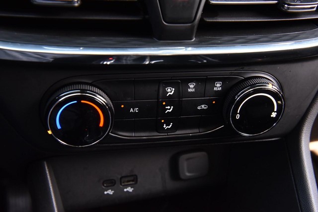 Buick Encore GX Vehicle Image 15