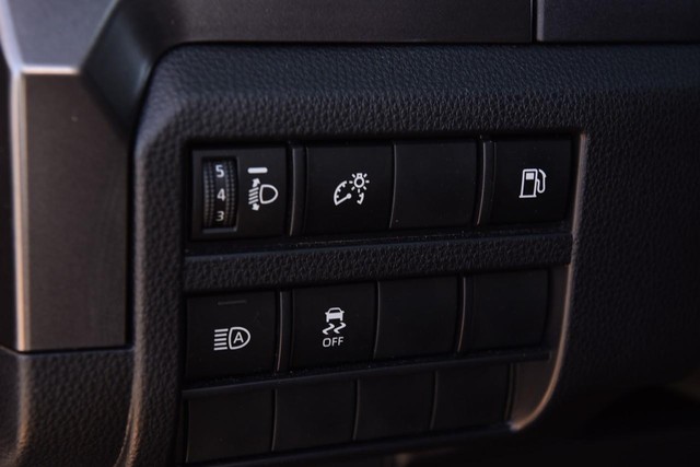 Toyota 4Runner Vehicle Full-screen Gallery Image 11