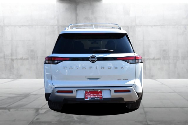 Nissan Pathfinder Vehicle Image 06