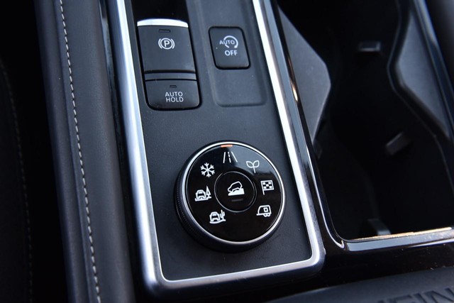 Nissan Pathfinder Vehicle Image 21