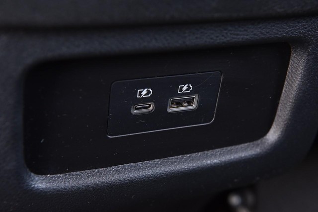 Nissan Pathfinder Vehicle Image 27