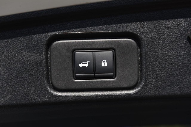 Nissan Pathfinder Vehicle Image 30