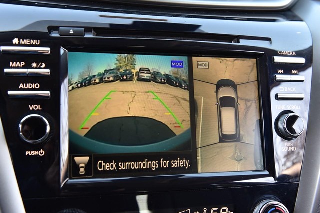 Nissan Murano Vehicle Image 18