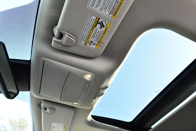 Nissan Murano Vehicle Image 26